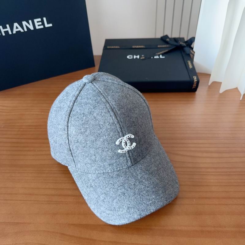 Chanel cap (385)