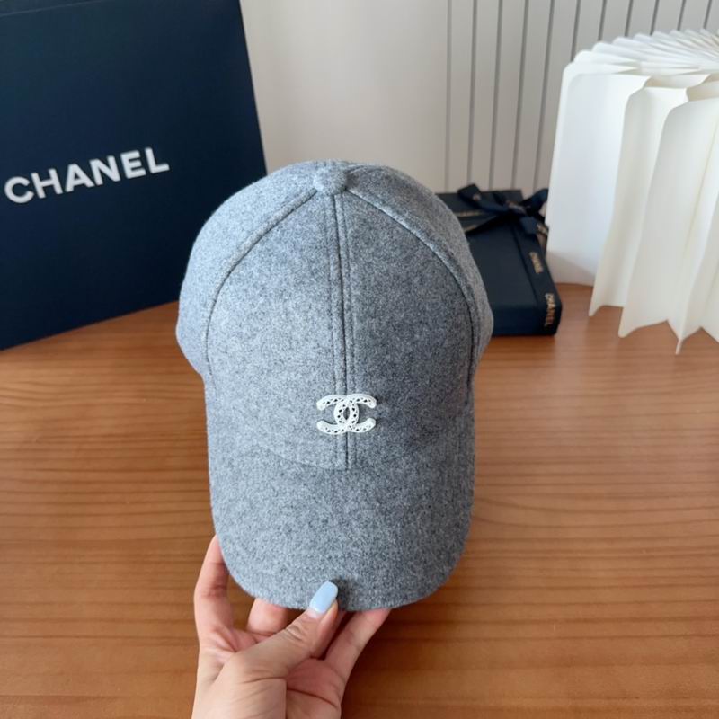 Chanel cap (386)