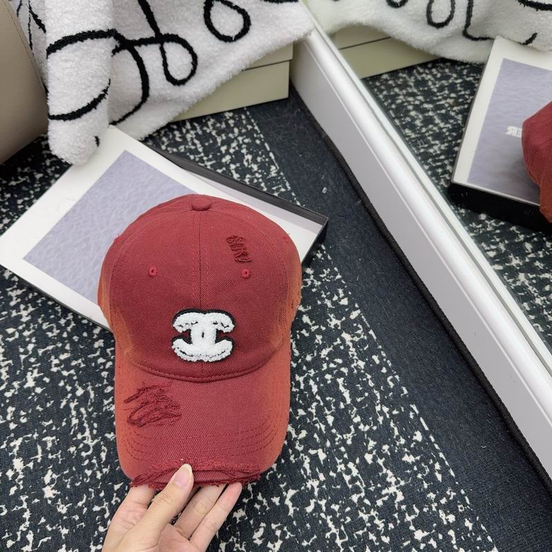 Chanel cap (386)