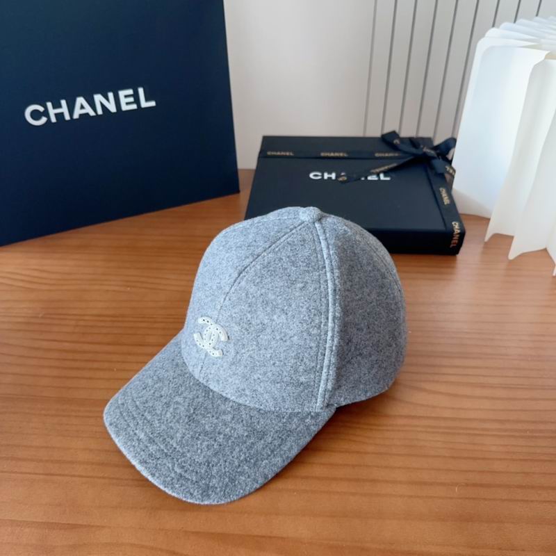 Chanel cap (389)