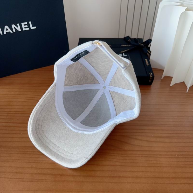 Chanel cap (401)