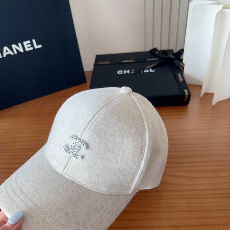 Chanel cap (406)