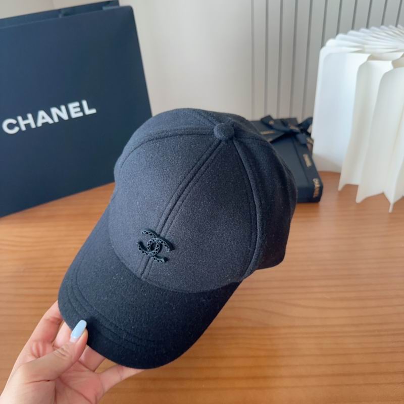 Chanel cap (414)