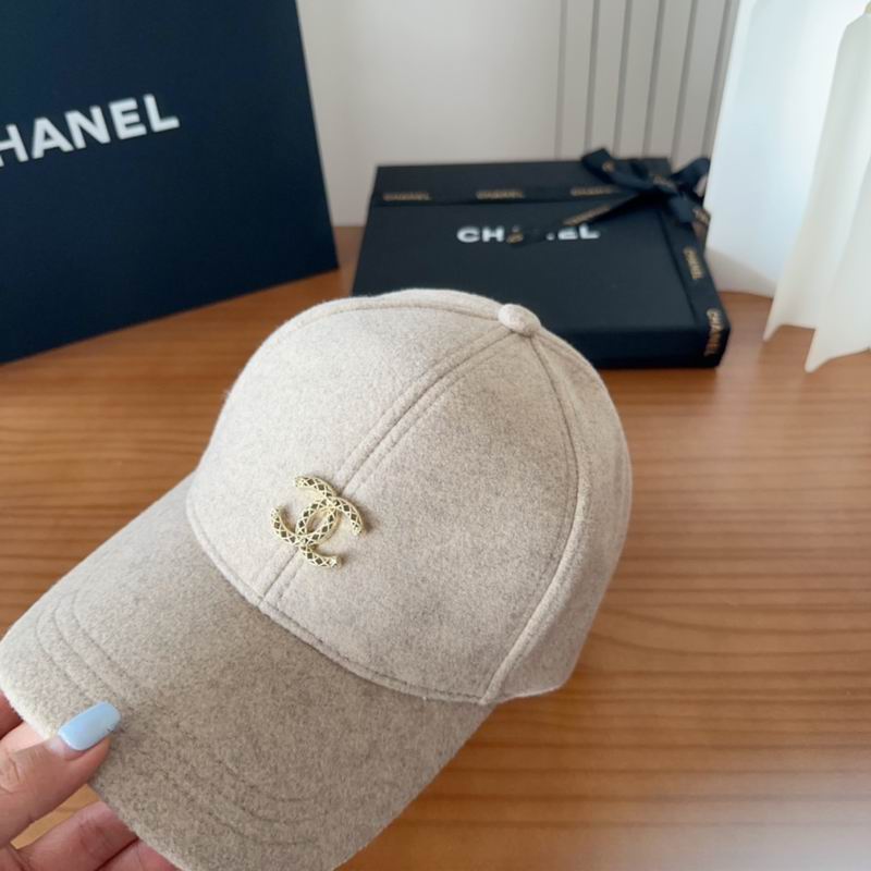 Chanel cap (424)