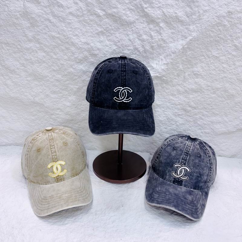Chanel cap (483)