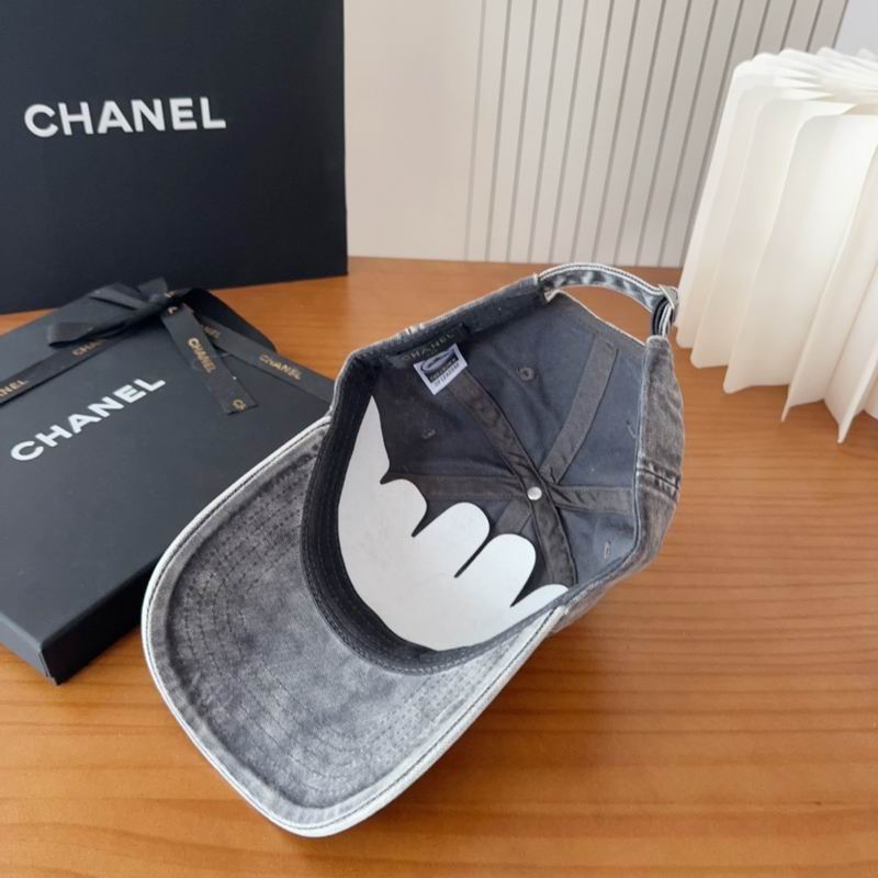 Chanel cap (499)