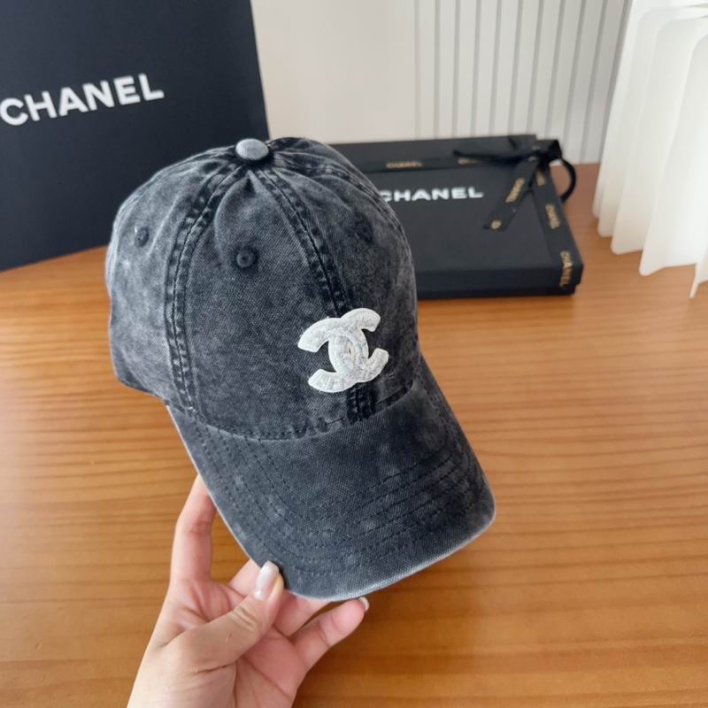 Chanel cap (531)
