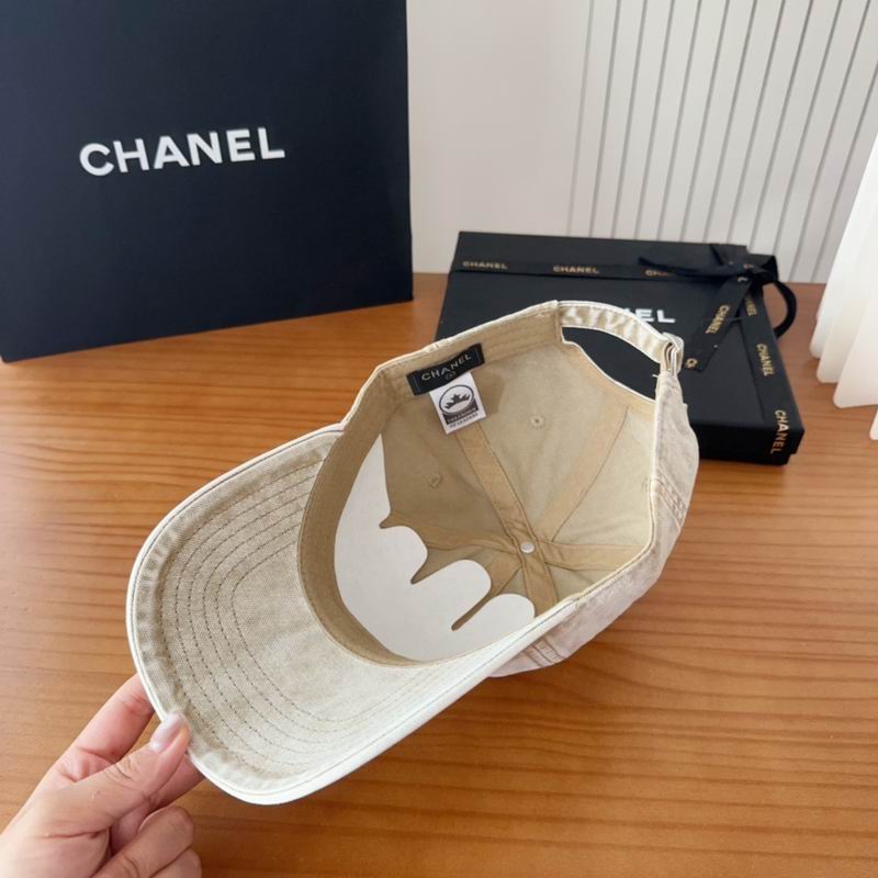 Chanel cap (536)