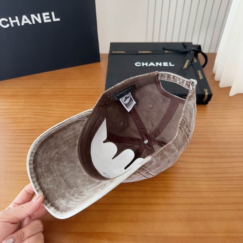 Chanel cap (554)