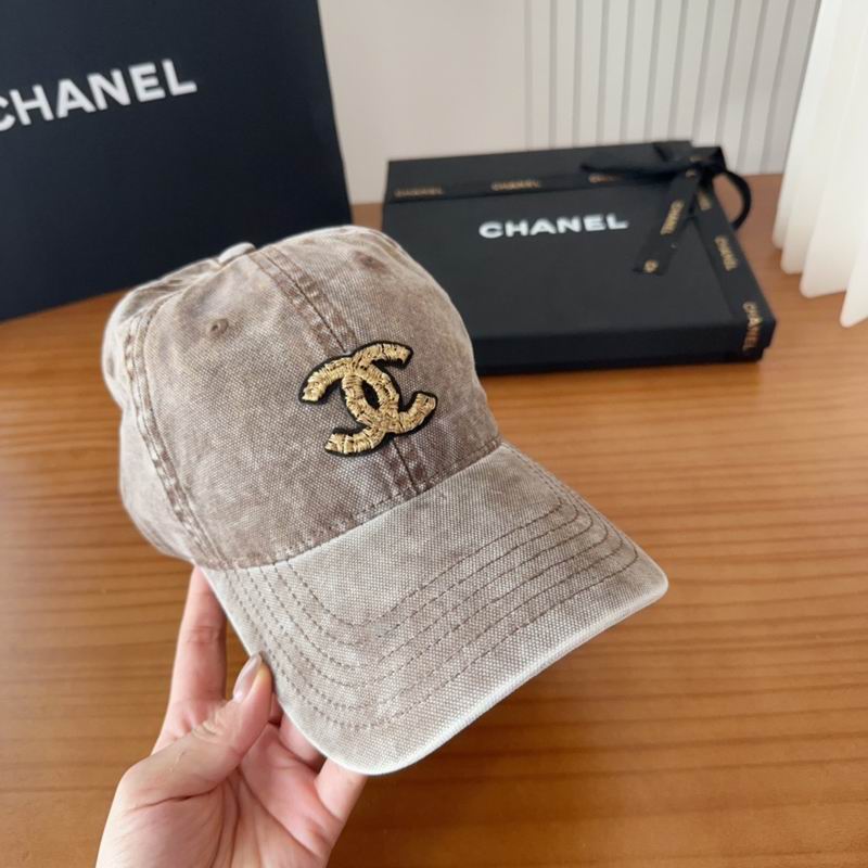 Chanel cap (555)