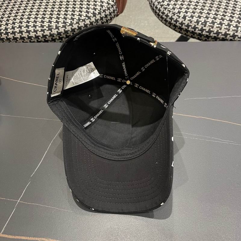 Chanel cap (728)