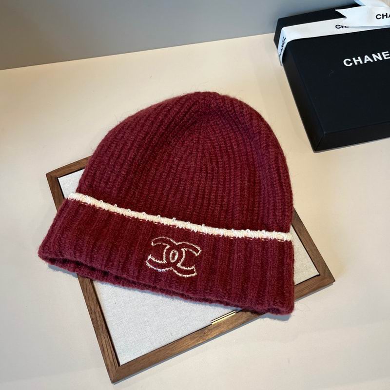 Chanel hat (1050)