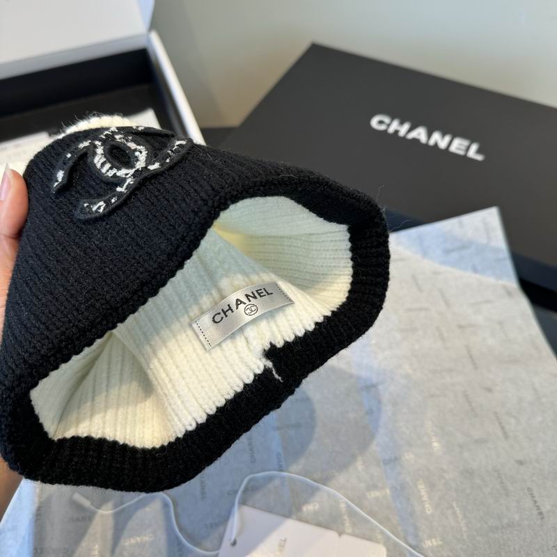 Chanel hat (1085)