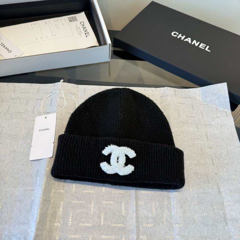 Chanel hat (1100)