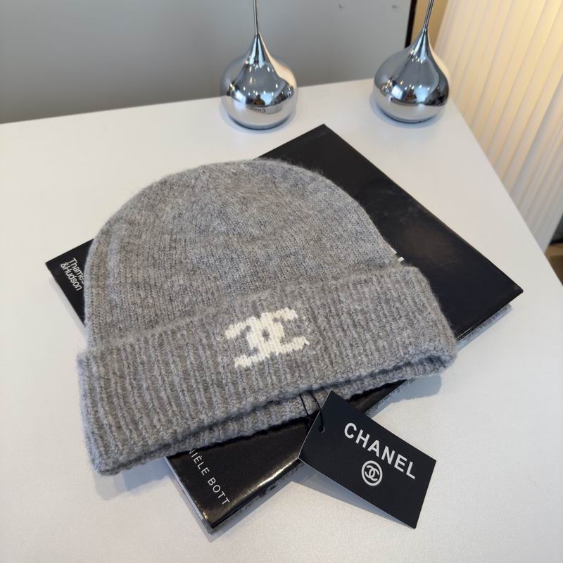 Chanel hat (835)