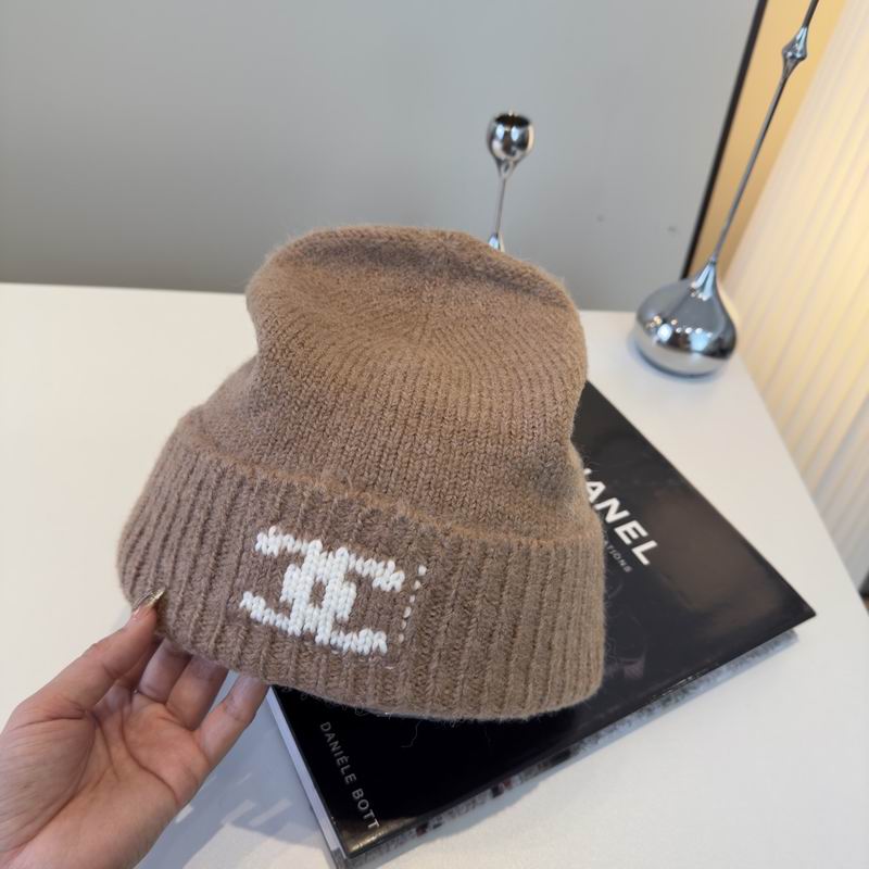 Chanel hat (842)