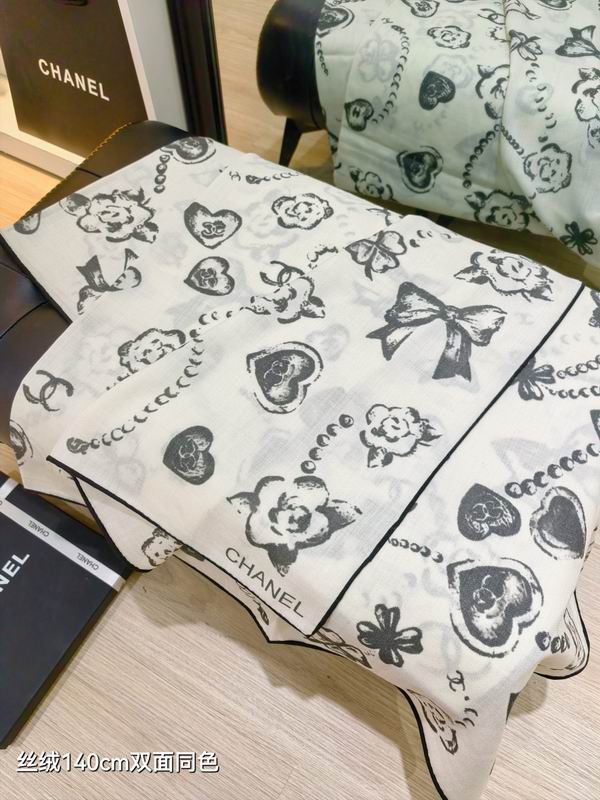 Chanel scarf 140X140cm 70%羊绒30%真丝 E01 (15)