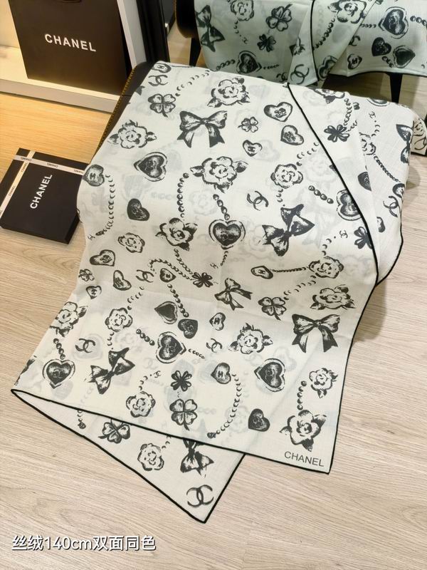 Chanel scarf 140X140cm 70%羊绒30%真丝 E01 (16)
