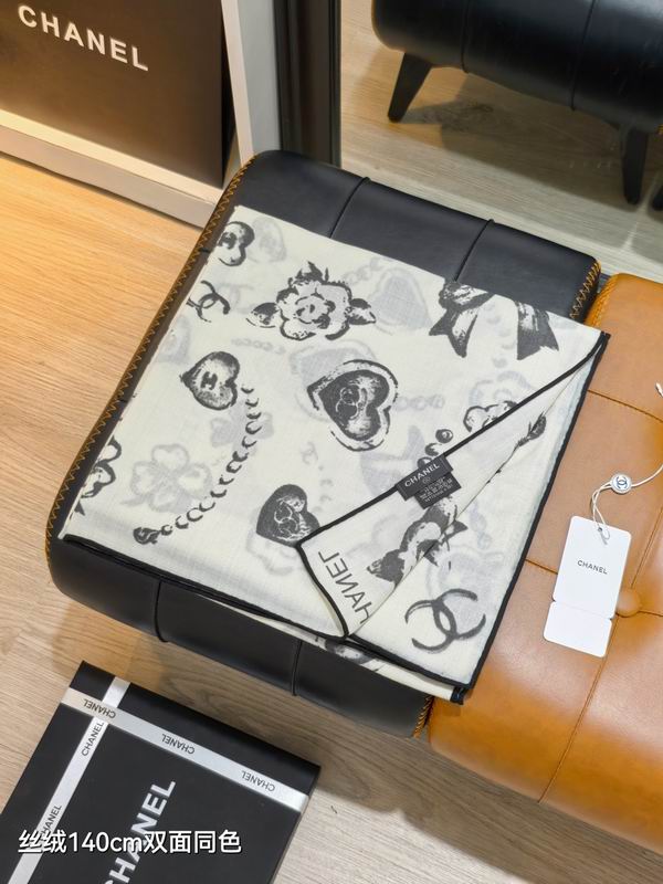 Chanel scarf 140X140cm 70%羊绒30%真丝 E01 (17)