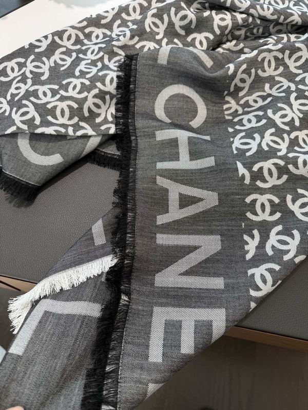 Chanel scarf 140X140cm E60 (1)