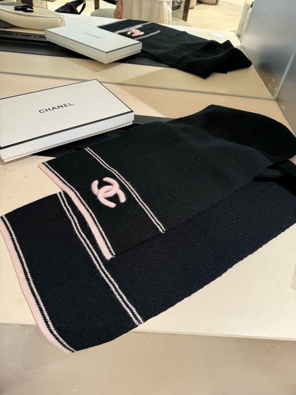 Chanel scarf 35X190cm E 19 (1)