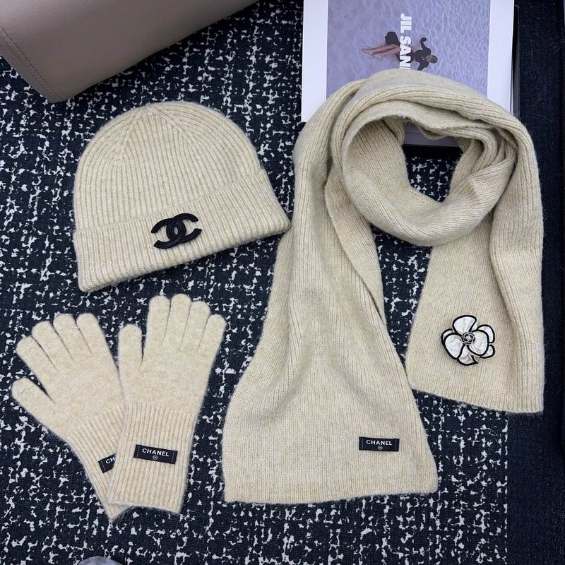 Chanel scarf hat gloves (32)
