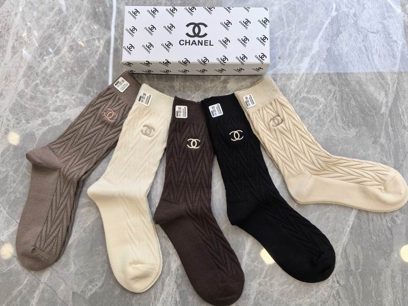 Chanel socks (3)