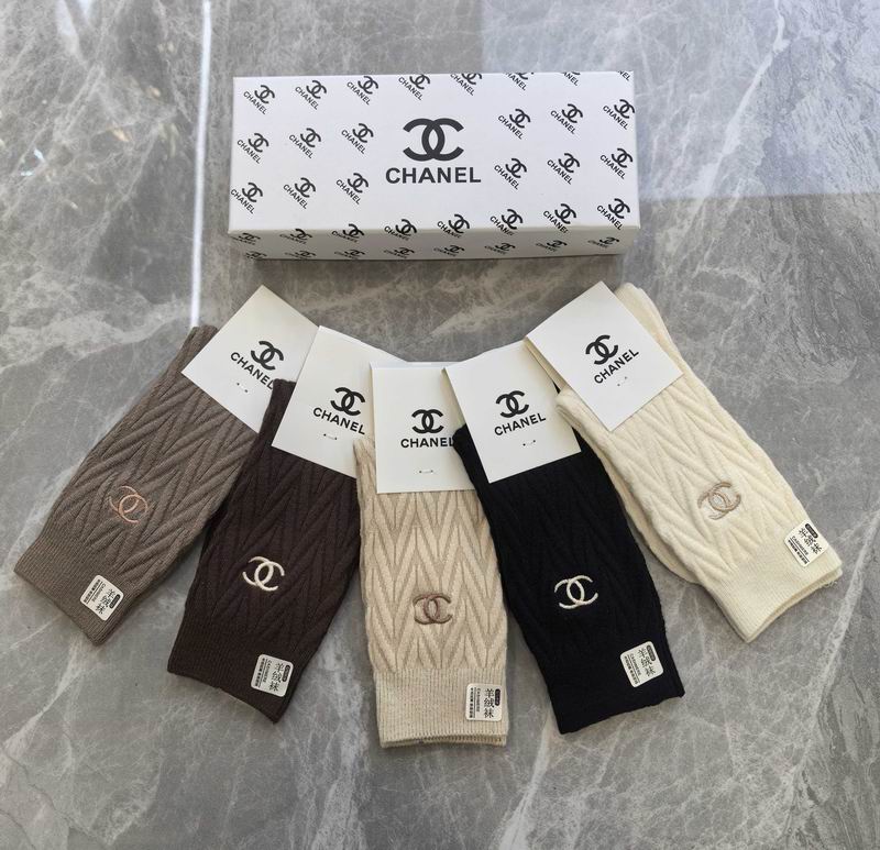 Chanel socks (5)