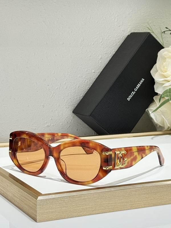 DG Glasses smr (360)