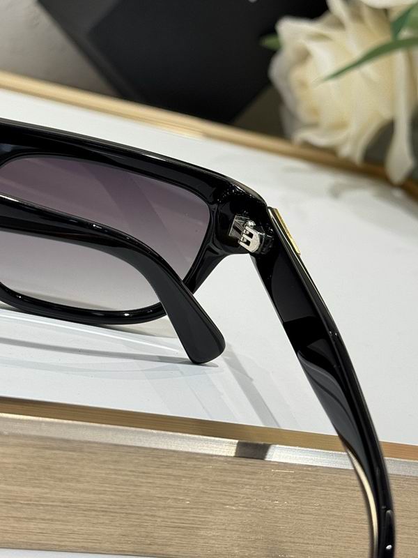 DG Glasses smr (372)