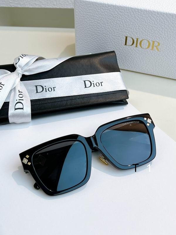 Dior  S3F 55 18-145 a01