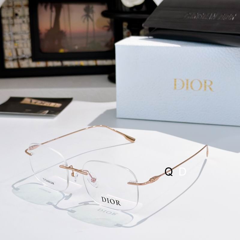 Dior 110901 a 01