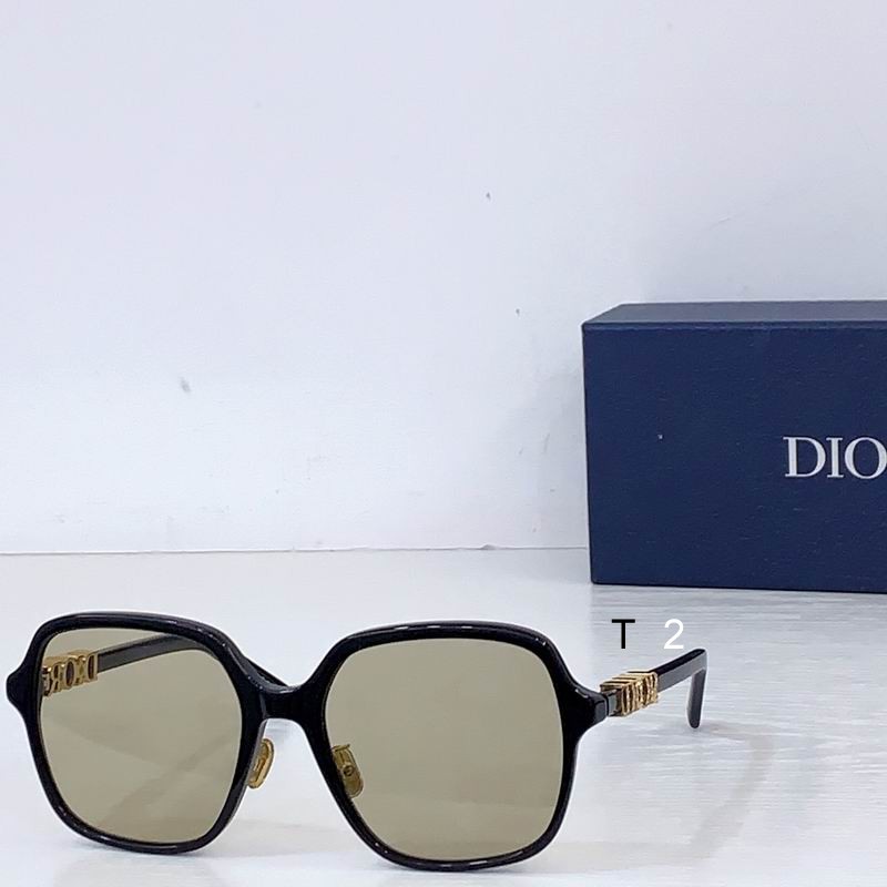 Dior 112601 56 18 145 b01