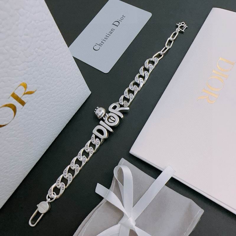 Dior Bracelet 09yxx01 (4)
