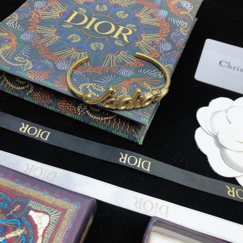 Dior Bracelet 09yxx08 (6)