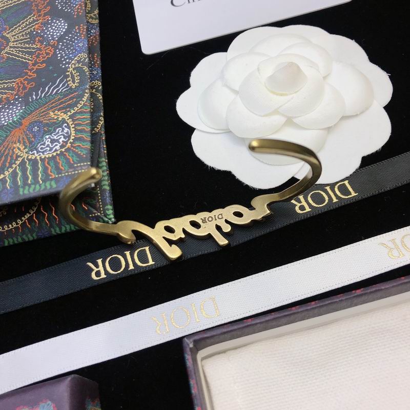 Dior Bracelet 09yxx08 (7)