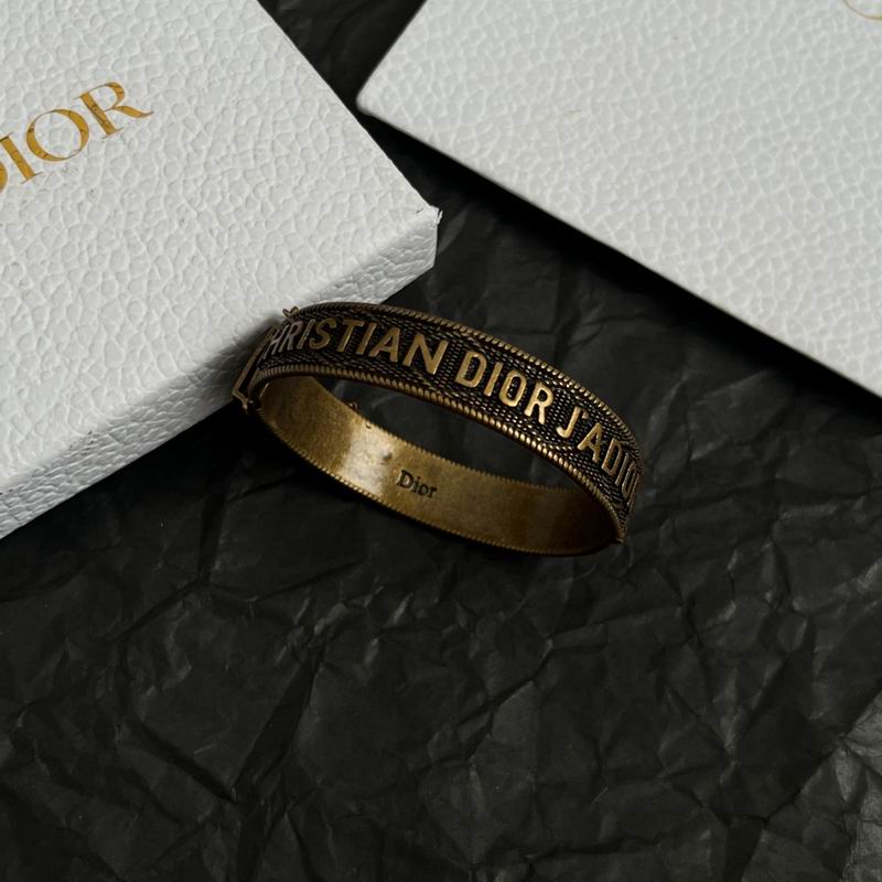 Dior Bracelet 09yxx19 (4)