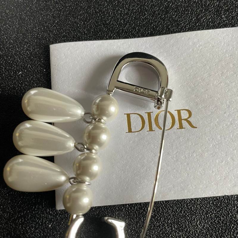 Dior Brooch 09yxx01 (7)