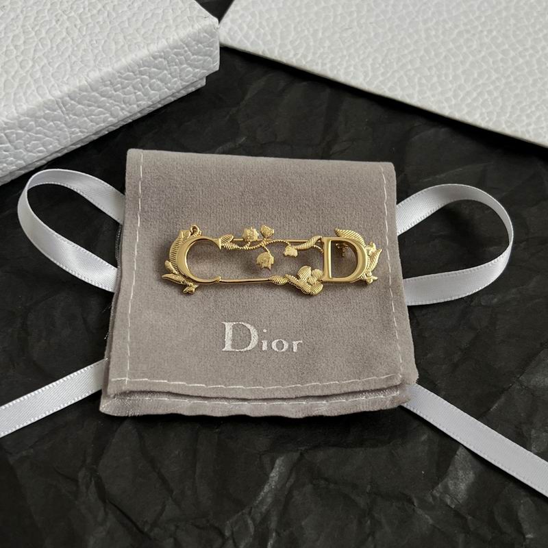 Dior Brooch 11yxx03 (4)