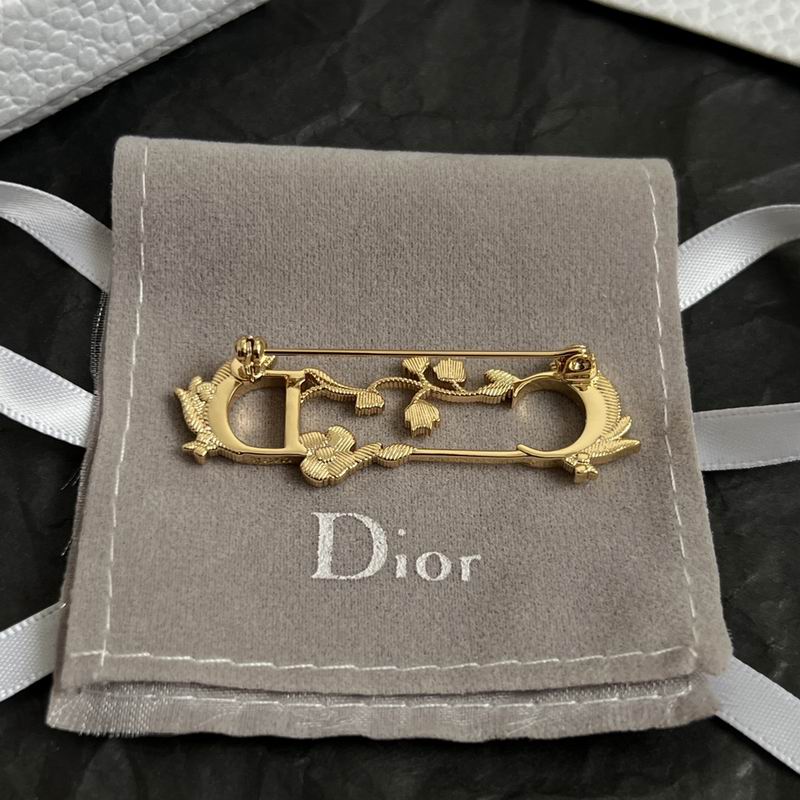 Dior Brooch 11yxx03 (5)