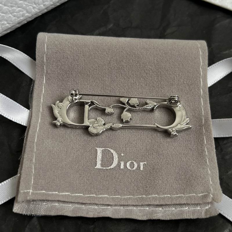 Dior Brooch 11yxx03 (9)