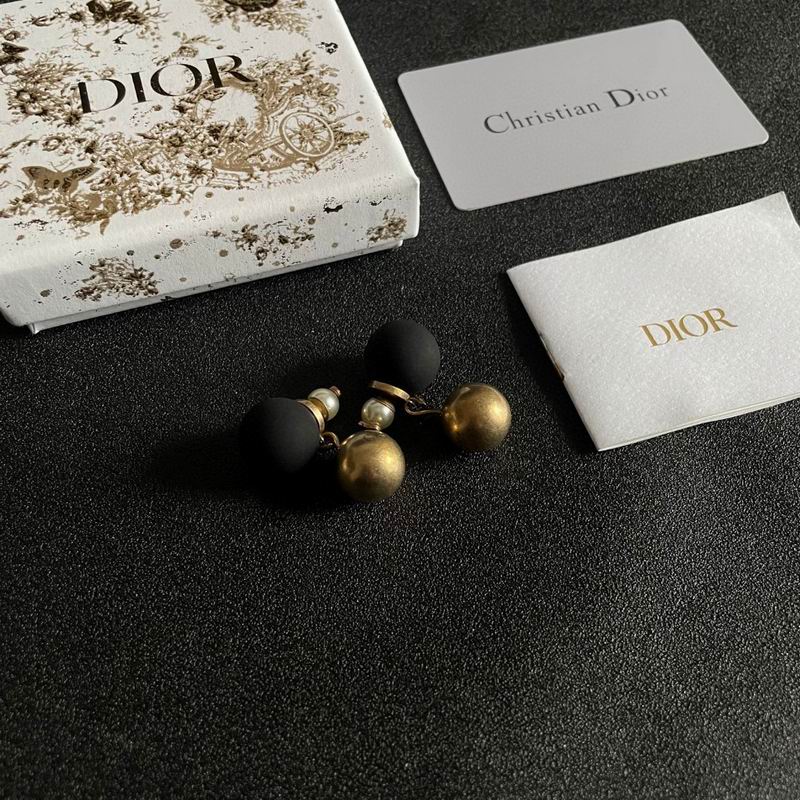 Dior Earring 09yxx32 (2)