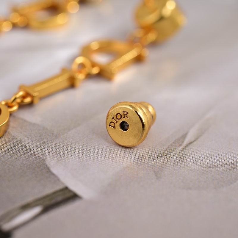 Dior Earring 09yxx44 (3)