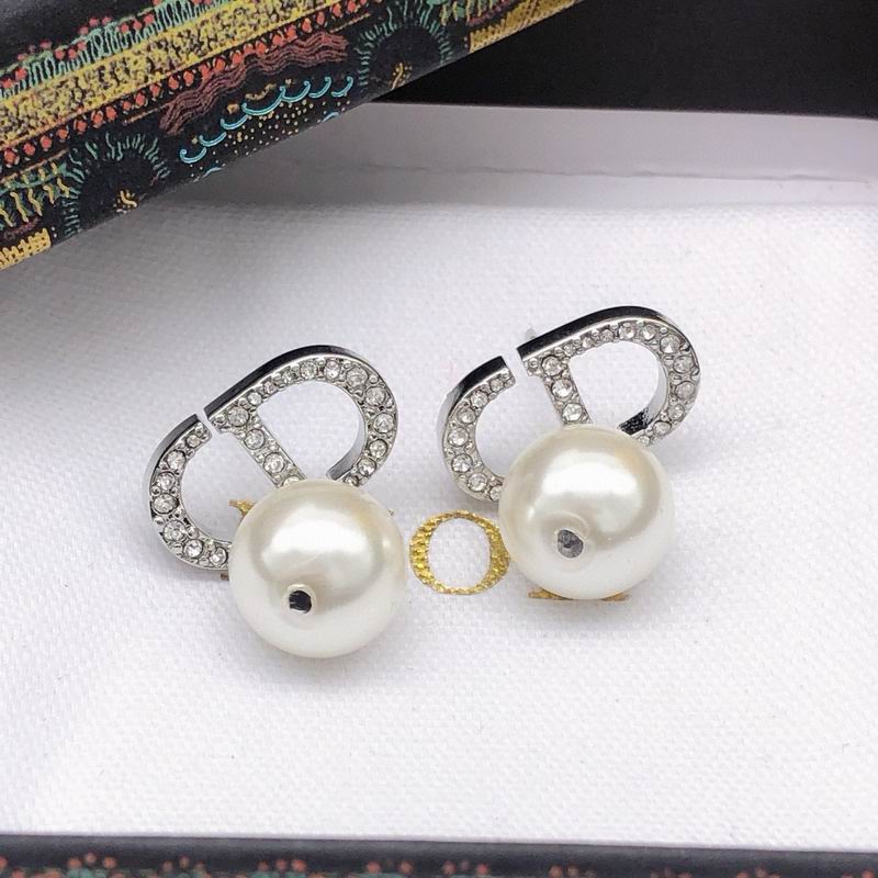 Dior Earring 09yxx87 (5)