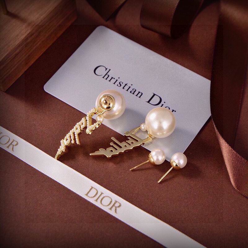 Dior Earring 09yxx94 (4)