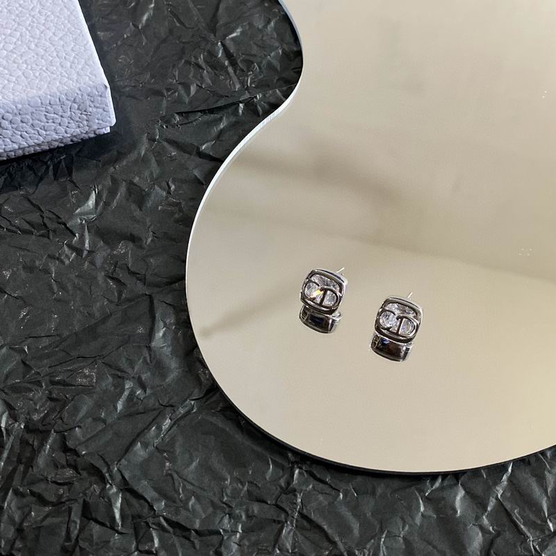 Dior Earring 10yxx130 (2)