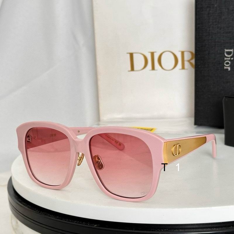 Dior GlowS2F 56 16-140 e05