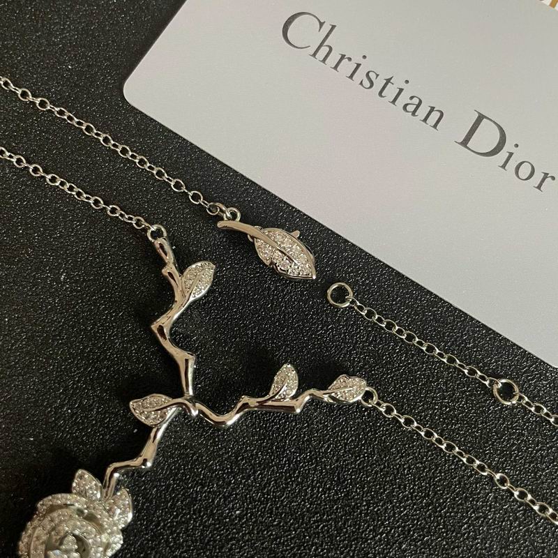 Dior Necklace 09yxx01 (5)
