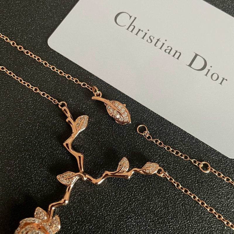 Dior Necklace 09yxx01 (9)