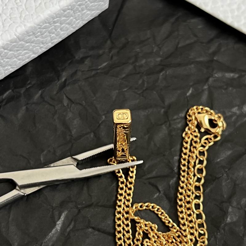 Dior Necklace 09yxx18 (11)
